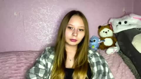 Olivia online show from May 3, 4:35 pm