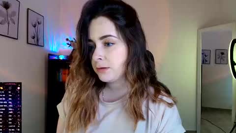 madelamee online show from December 14, 10:58 pm