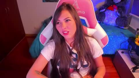 Snapshot of madeleine_shinobi chatting on February 28, 1:05 am Emily Only Fans online show from February 28, 1:05 am