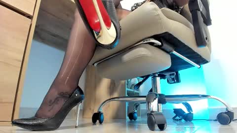 Madeleine  online show from February 19, 1:34 am