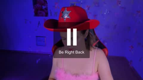 Madeline online show from November 14, 8:35 am