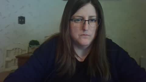 madelinebeau online show from April 4, 5:43 pm