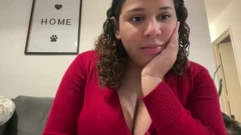 Snapshot of madellein chatting on January 14, 1:22 am madellein online show from January 14, 1:22 am