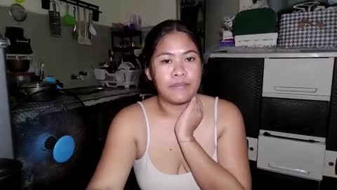 madelline2001 online show from April 12, 6:24 pm