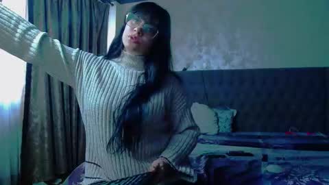 madelynvelure online show from March 21, 9:47 am