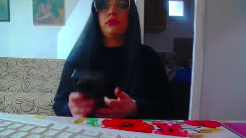 madelynvelure online show from April 10, 9:36 am