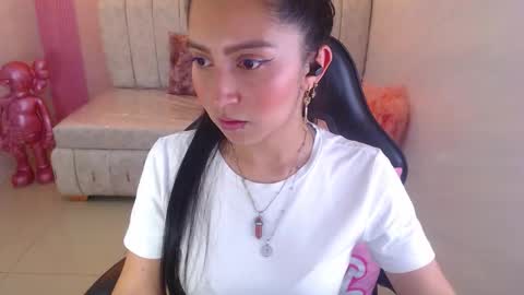 Snapshot of madhison_klain_s chatting on March 2, 8:15 pm Madhison online show from March 2, 8:15 pm