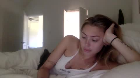 Snapshot of madirose69 chatting on September 26, 3:38 pm mari rose online show from September 26, 3:38 pm
