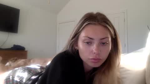 Snapshot of madirose69 chatting on October 17, 1:57 pm mari rose online show from October 17, 1:57 pm