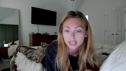Snapshot of madirose69 chatting on May 7, 9:31 pm mari rose online show from May 7, 9:31 pm