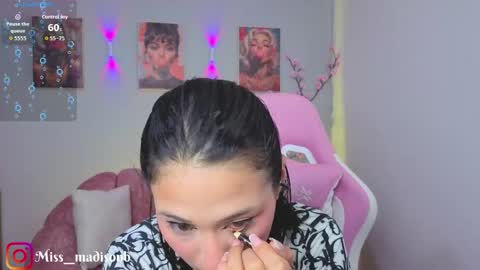 Snapshot of madison__beer chatting on May 12, 8:50 pm Madison online show from May 12, 8:50 pm