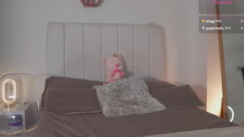 Valentina   1030   530  -  online show from March 12, 6:19 am