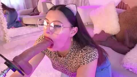    online show from November 25, 7:14 pm