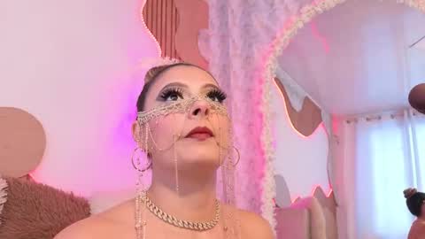    online show from April 11, 7:40 pm