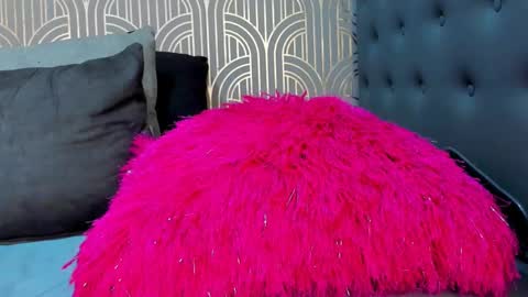   online show from February 4, 5:10 am