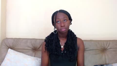Snapshot of madison_mooney chatting on December 28, 12:35 pm Madison online show from December 28, 12:35 pm