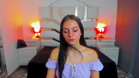 Snapshot of madisoncarzon chatting on September 18, 7:38 pm Madison Carzon online show from September 18, 7:38 pm
