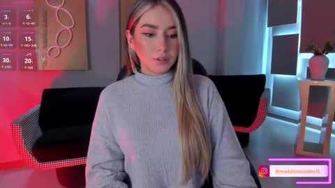 Snapshot of madisoncollinsx chatting on February 19, 1:18 pm Maddi Collins online show from February 19, 1:18 pm