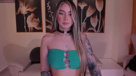 Snapshot of madisoncollinsx chatting on February 27, 7:58 pm Maddi Collins online show from February 27, 7:58 pm