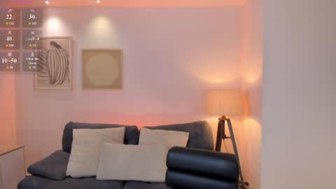 Maddi Collins online show from April 8, 7:25 pm