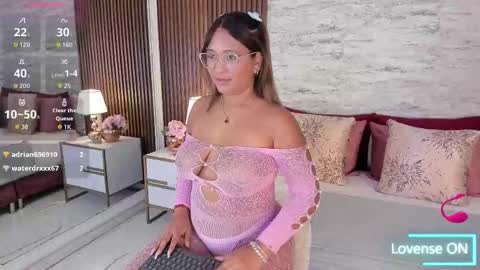 Snapshot of madisonhunterr_ chatting on September 20, 5:36 pm madisonhunterr_ online show from September 20, 5:36 pm