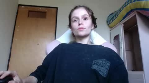 Snapshot of madisonthomas18 chatting on February 10, 10:36 pm My name is madi Lushdomi is activeThere are legends that in this room all your wishes can come true Private is Open online show from February 10, 10:36 pm