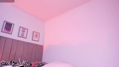 Snapshot of madisoon_lee chatting on June 17, 6:42 pm Madieson Lee online show from June 17, 6:42 pm