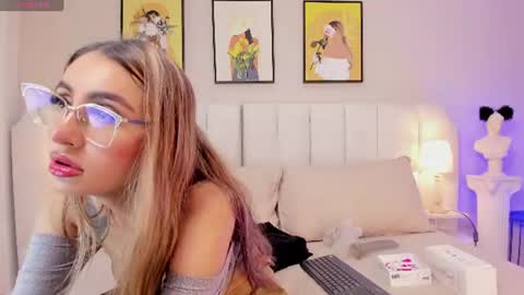 Snapshot of madisson__stone chatting on July 19, 2:48 am Madisson stone online show from July 19, 2:48 am