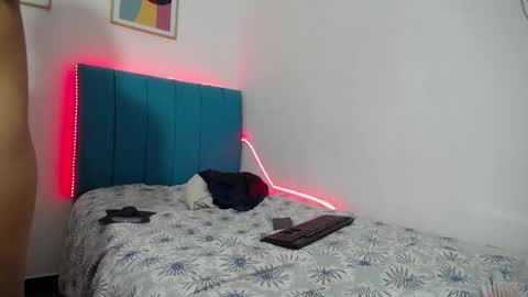 Snapshot of madisson_jones18 chatting on May 20, 11:49 am madisson_jones18 online show from May 20, 11:49 am