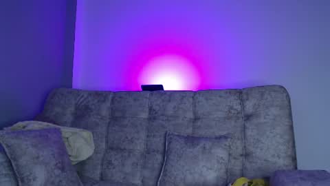 Snapshot of madissonkay chatting on June 22, 7:00 pm online show from June 22, 7:00 pm