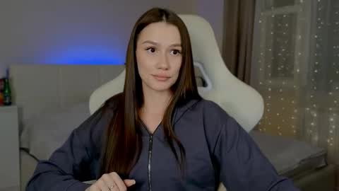 Madi Soon online show from October 27, 5:28 pm