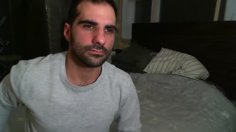 Snapshot of madmax0133 chatting on February 23, 9:44 am Guigui online show from February 23, 9:44 am