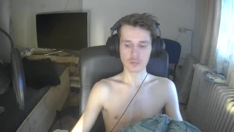 Snapshot of madnessss1215 chatting on March 2, 7:59 am madnessss1215 online show from March 2, 7:59 am