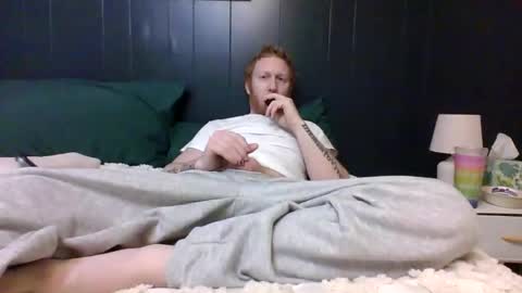 Snapshot of madseason88 chatting on March 4, 1:44 am madseason88 online show from March 4, 1:44 am