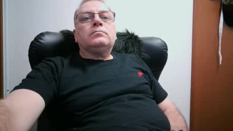 MaduroHot2025 online show from April 21, 11:38 am