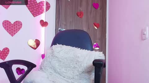 mady  online show from February 25, 7:20 am