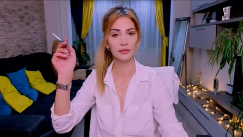 Madye Roberts online show from December 5, 12:08 am