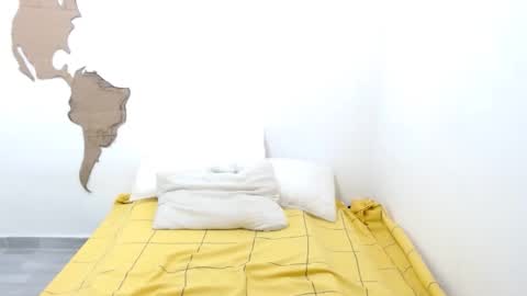 Snapshot of madysonandsteven chatting on November 15, 5:20 pm MadysonAndSteven online show from November 15, 5:20 pm