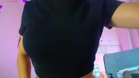 madysson__js_ online show from March 30, 3:02 pm