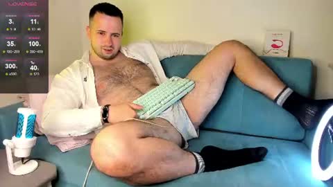 Snapshot of madzuru chatting on July 23, 9:57 pm Gregory online show from July 23, 9:57 pm
