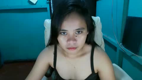 Snapshot of mae_lovers234xx chatting on January 15, 1:41 pm mae_lovers234xx online show from January 15, 1:41 pm