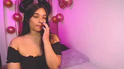 mae and nathan online show from November 20, 5:29 am