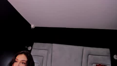 MAEE ANGELS online show from December 14, 8:45 am