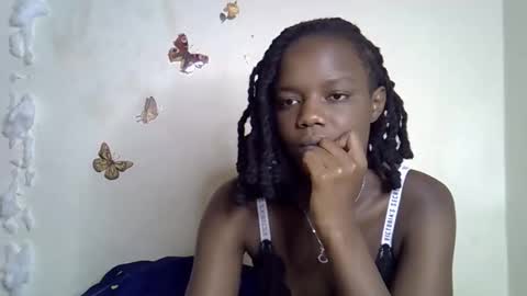 Maee online show from December 3, 10:35 am