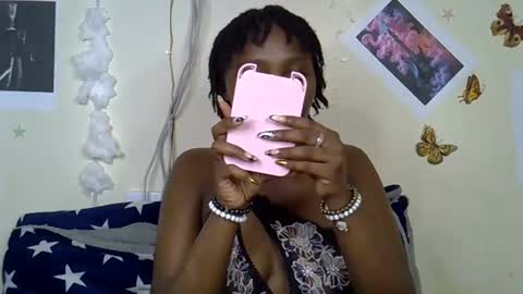 Maee online show from January 10, 5:26 pm