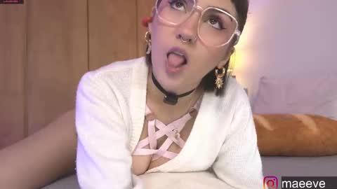 Maeve  schedule 11 am- 530 pm colombia time  online show from March 8, 3:35 pm