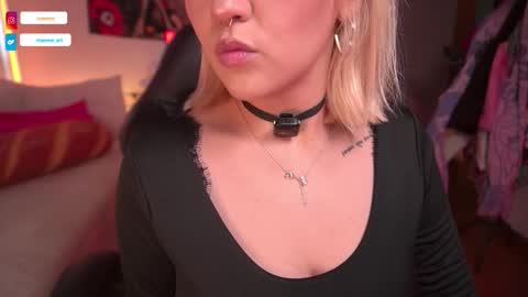 Snapshot of maeeve_ chatting on March 27, 3:23 pm Maeve schedule 11 am- 530 pm colombia time online show from March 27, 3:23 pm
