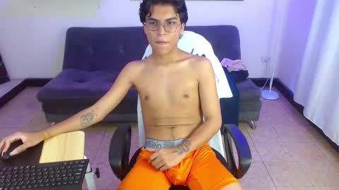 Snapshot of maegor18 chatting on February 27, 9:37 pm Maik online show from February 27, 9:37 pm