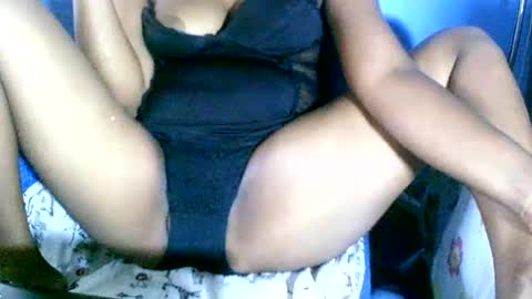 Snapshot of maelahlove chatting on March 5, 2:23 pm MaelahLove online show from March 5, 2:23 pm