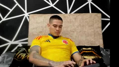 Snapshot of maelstudioxxx chatting on July 15, 7:08 pm maelstudioxxx online show from July 15, 7:08 pm